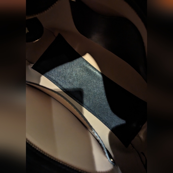 MK Tall Tote - Picture 5 of 8